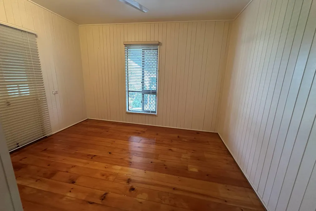 52  Pratten Street, Dalby, QLD, 4405 - Image 12