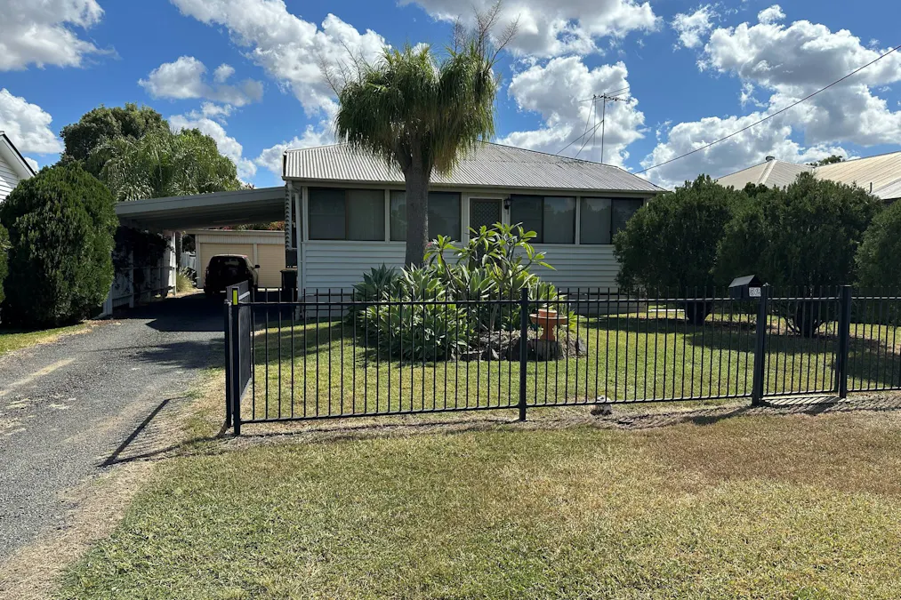 52  Pratten Street, Dalby, QLD, 4405 - Image 1