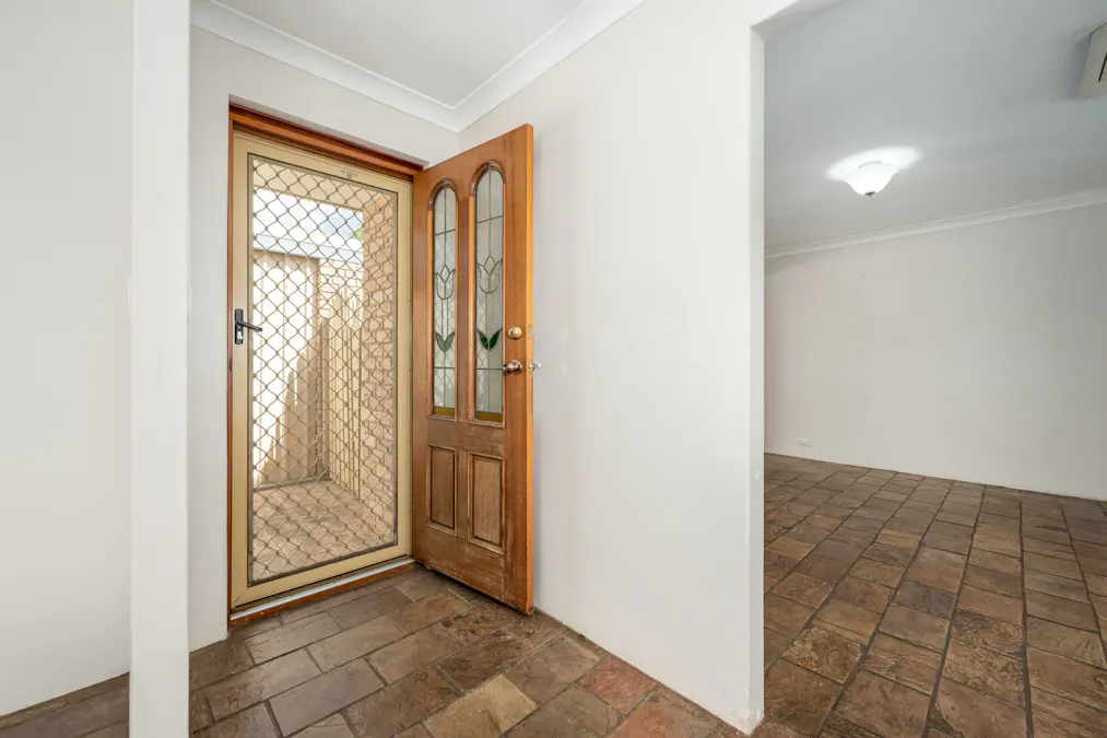 11 Gascoyne Way, Cooloongup, WA, 6168 - Image 2