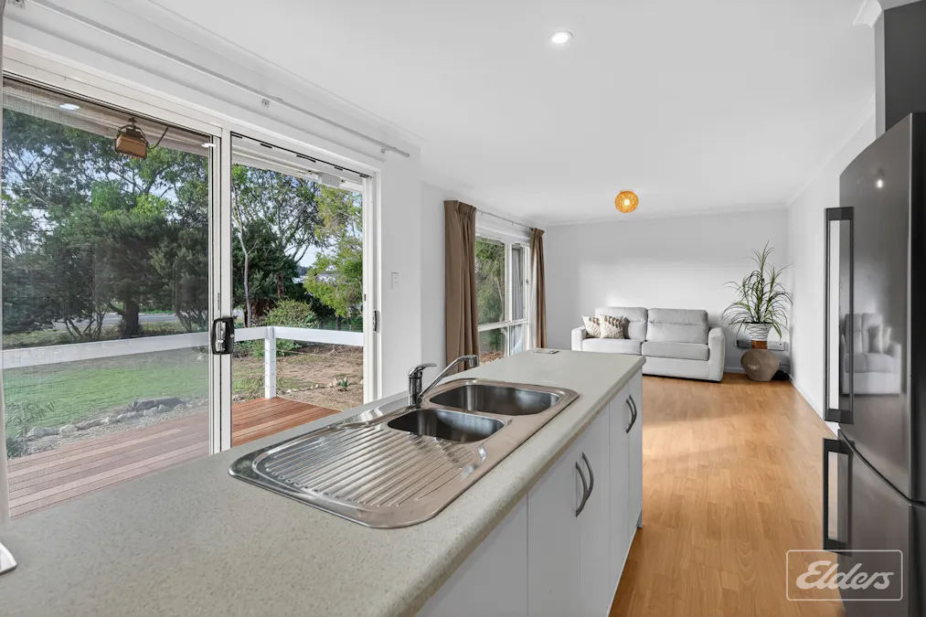 12 Alexandrina Drive, Clayton Bay, SA, 5256 - Image 9