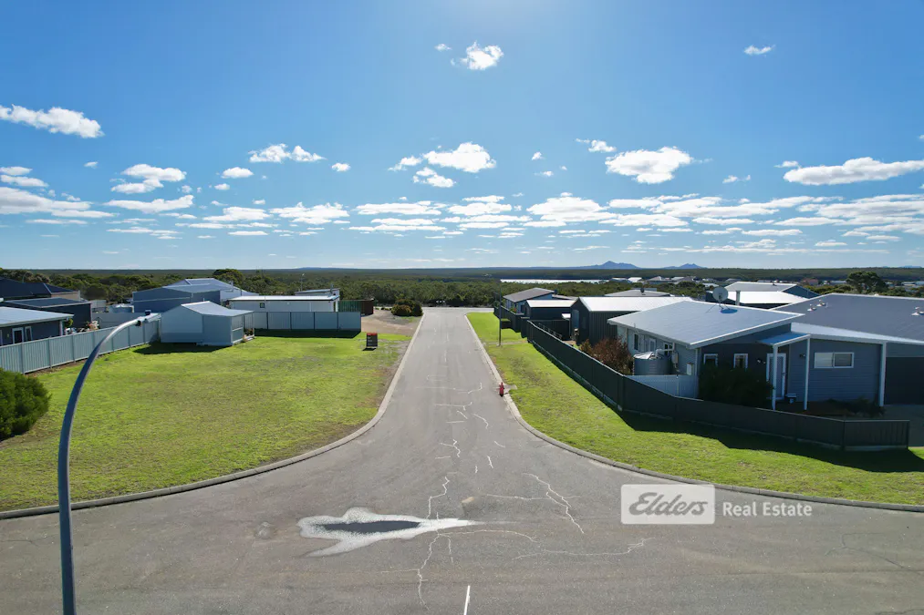 26 McGlade Close, Bremer Bay, WA, 6338 - Image 2