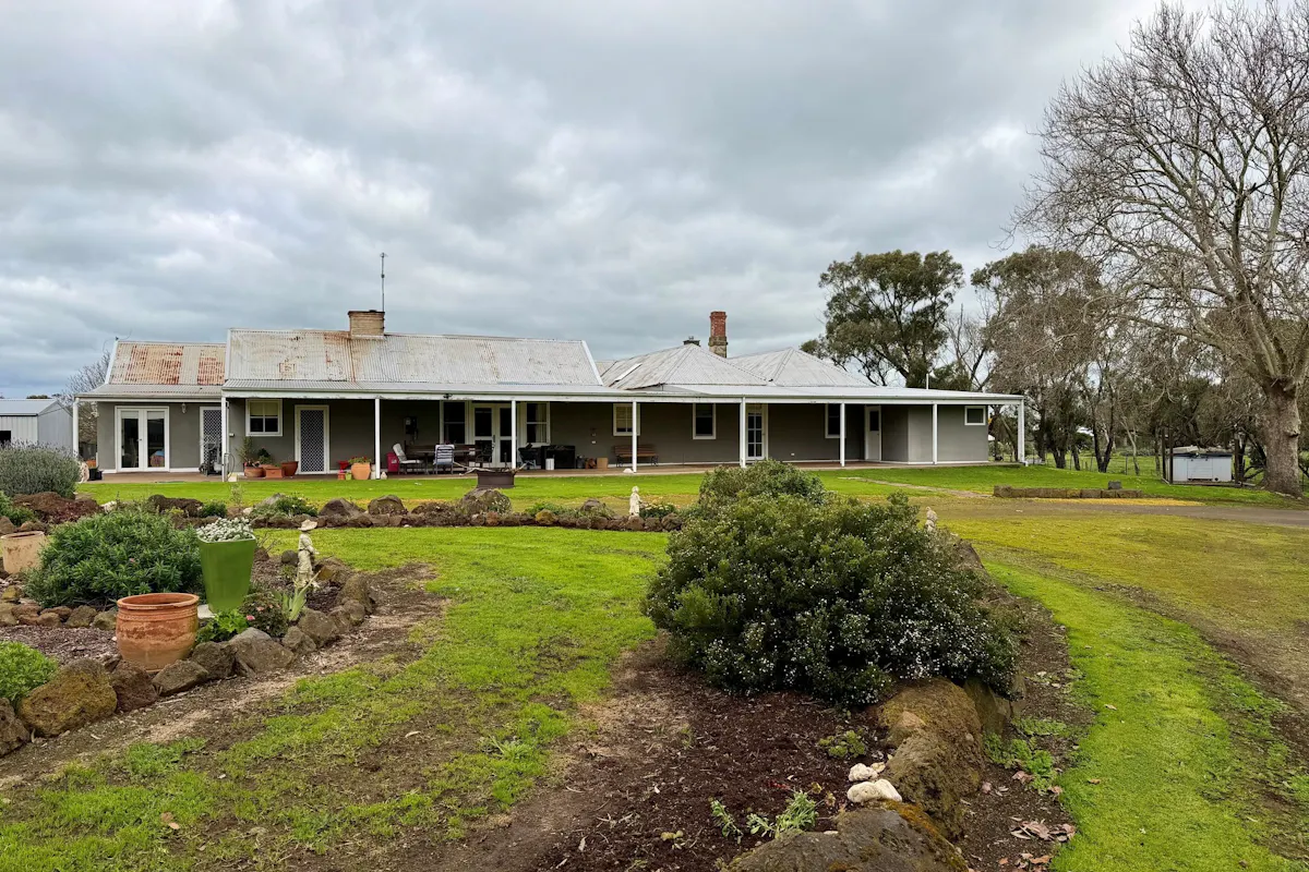 16 Boundary Road — photo 17 of 30