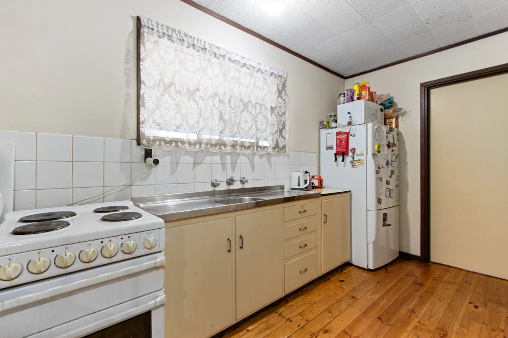 4 Lewis Street, Burra, SA, 5417 - Image 4