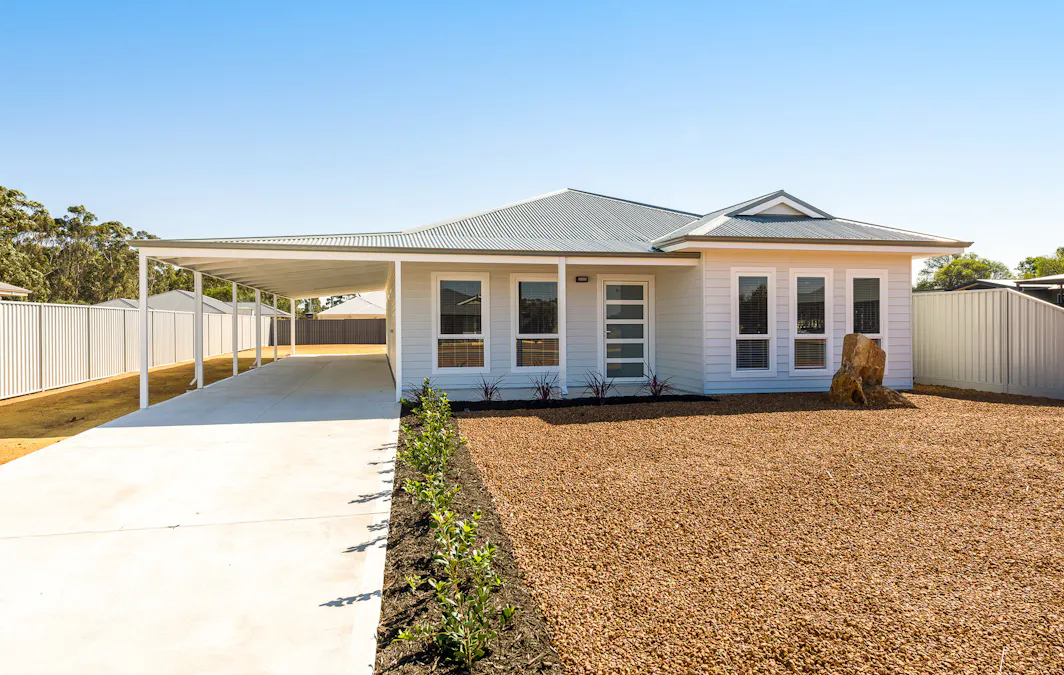 2 Haydon Close, Corrigin, WA, 6375 - Image 2