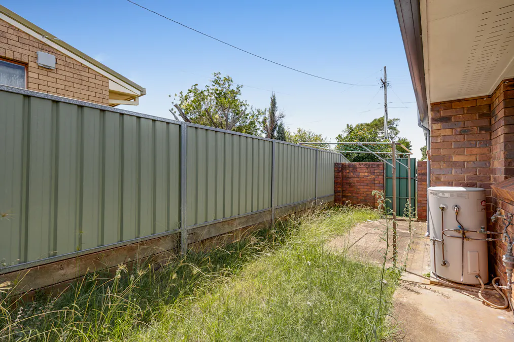 1/16 Schultz Street, Kearneys Spring, QLD, 4350 - Image 8