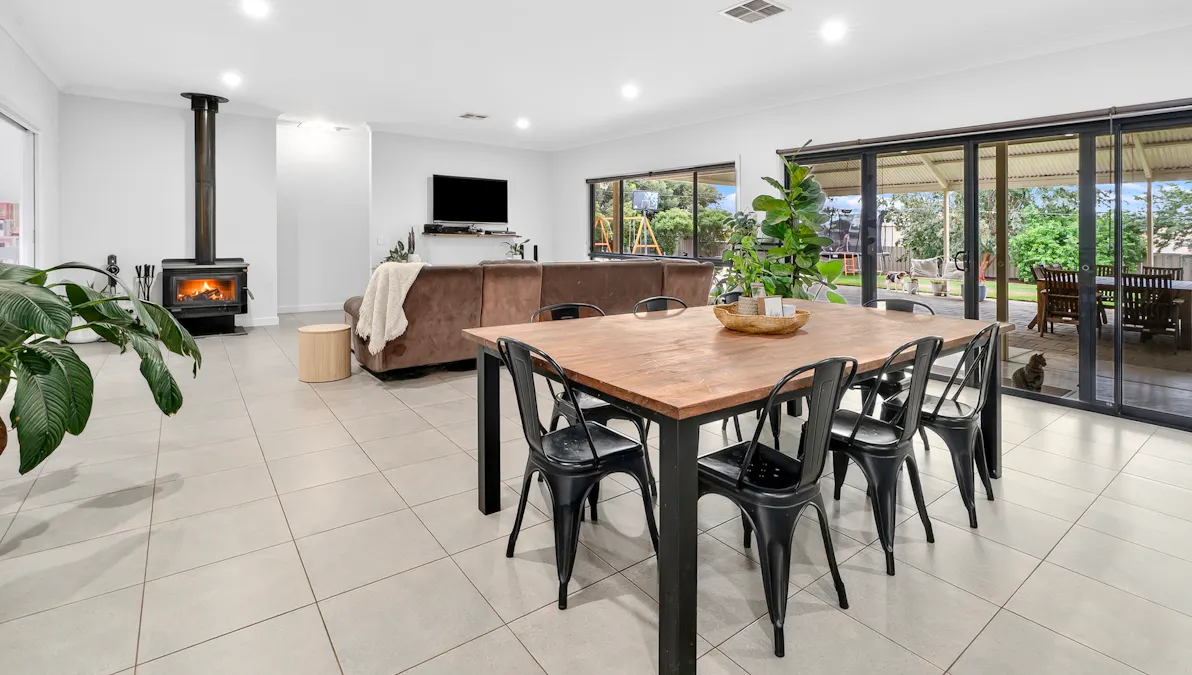 221 Drummond Avenue, Loxton, SA, 5333 - Image 4