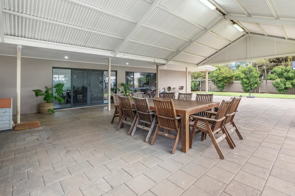 221 Drummond Avenue, Loxton, SA, 5333 - Image 15