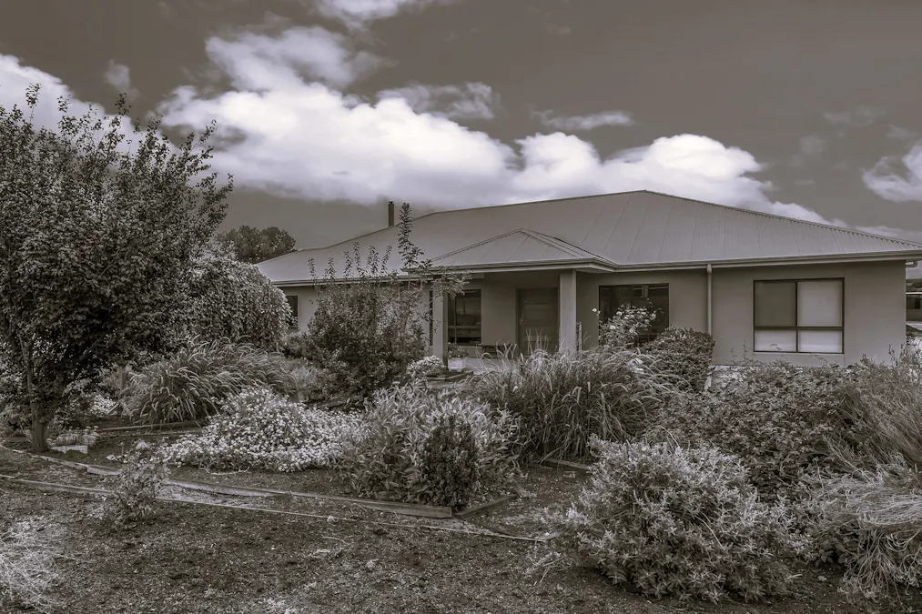 221 Drummond Avenue, Loxton, SA, 5333 - Image 1