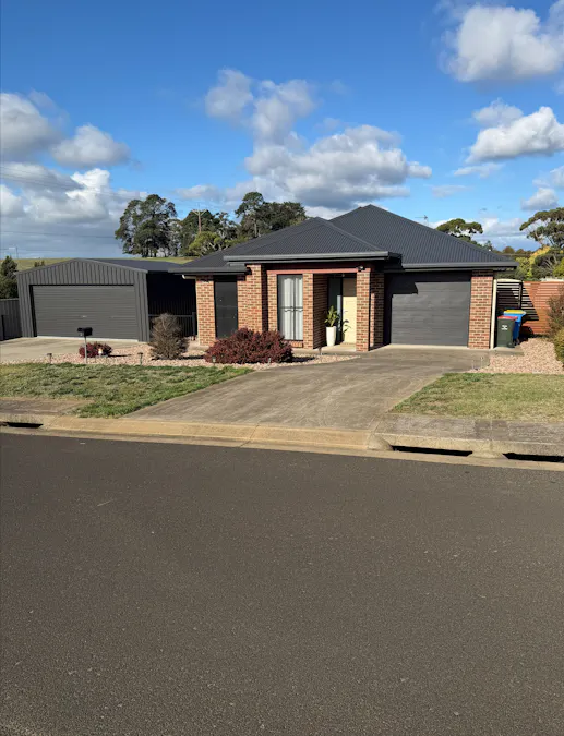 3 Mickail Court, Mount Gambier, SA, 5290 - Image 1