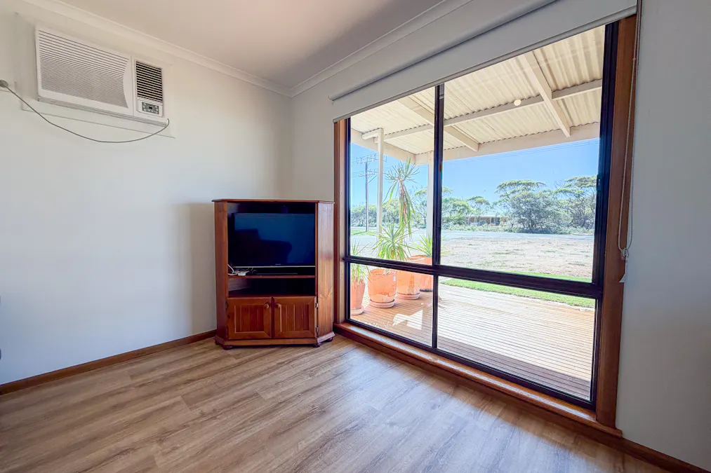 25 Kimba Road, Cowell, SA, 5602 - Image 5