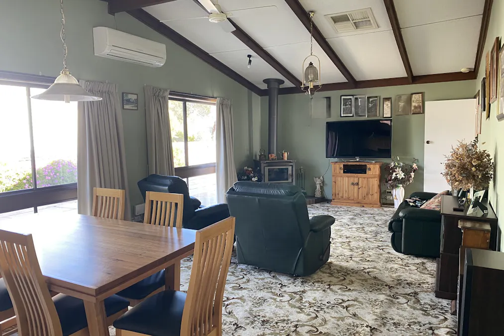 91 Jamouneau Street, Warracknabeal, VIC, 3393 - Image 5