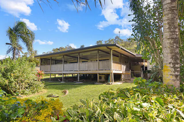 17-19 Usher Road — photo from Elders Real Estate Mackay Rural