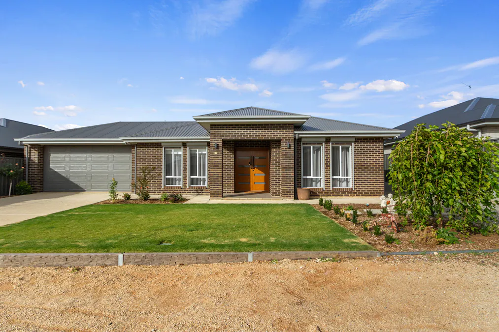 17 Cook Avenue, Blyth, SA, 5462 - Image 1