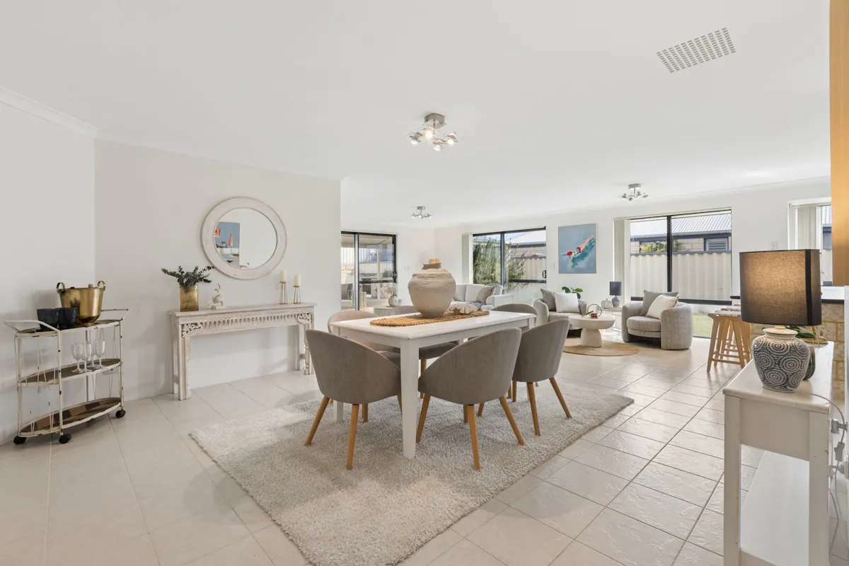 6 Tamarama Street — photo 11 of 30