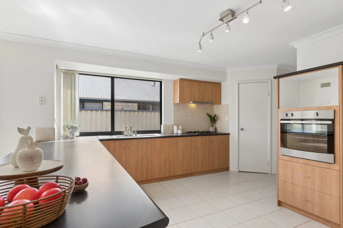 6 Tamarama Street — photo 15 of 30