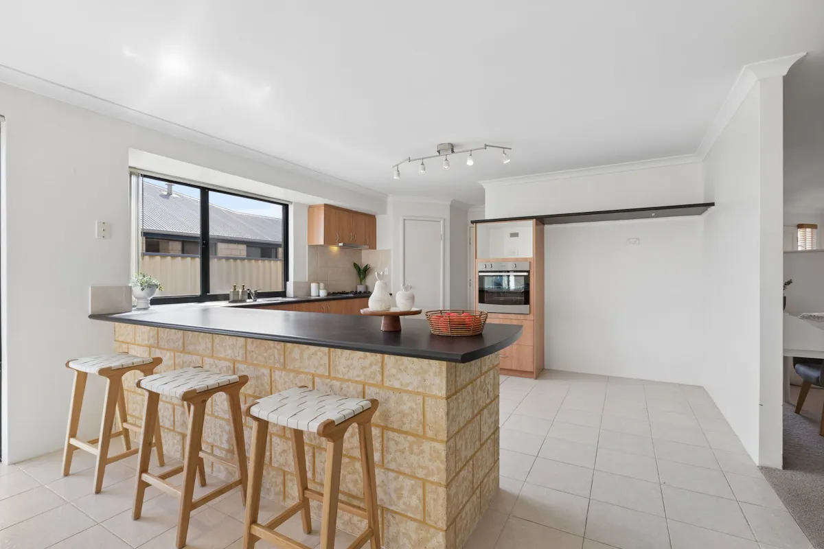 6 Tamarama Street — photo 12 of 30