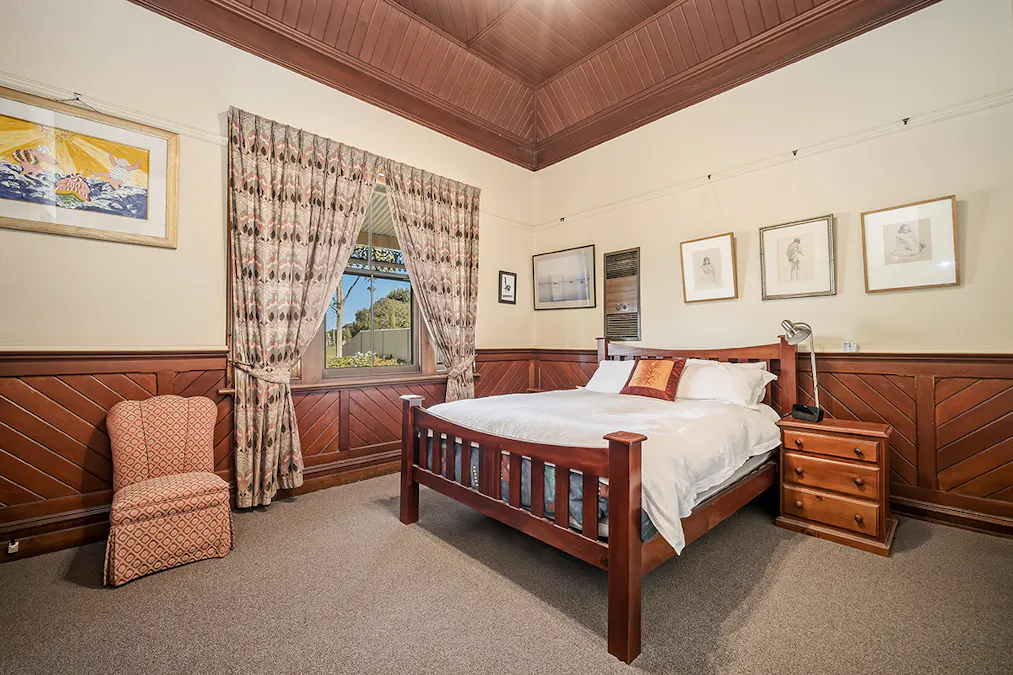 212 Coleraine Road, Hamilton, VIC, 3300 - Image 8
