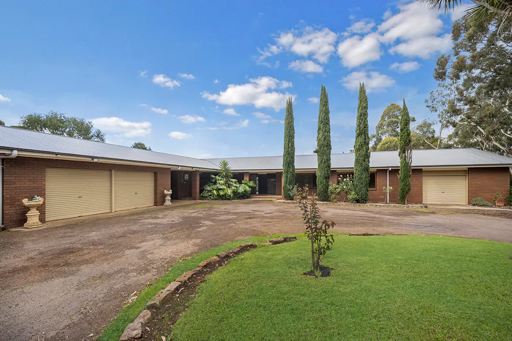 106 Hensley Park Road, Hamilton, VIC, 3300 - Image 2