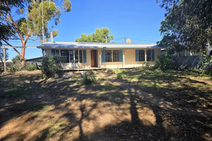 4 Edwards Avenue, Pinnaroo, SA, 5304 - Image 1