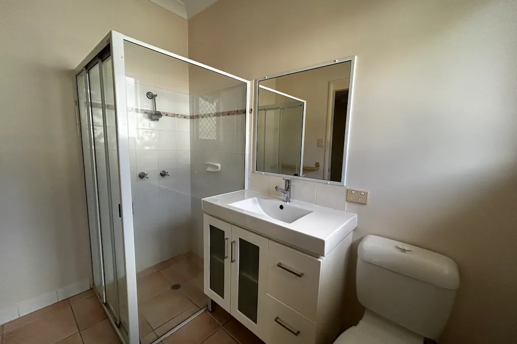 2/120-122 Robertson Street, Railway Estate, QLD, 4810 - Image 10