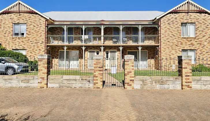 2/77 Bultje Street, Dubbo, NSW, 2830 - Image 1