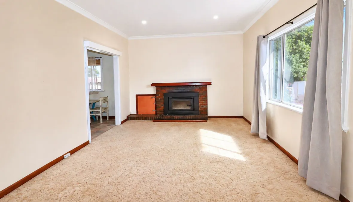 10 Moore Street, Wongan Hills, WA, 6603 - Image 2