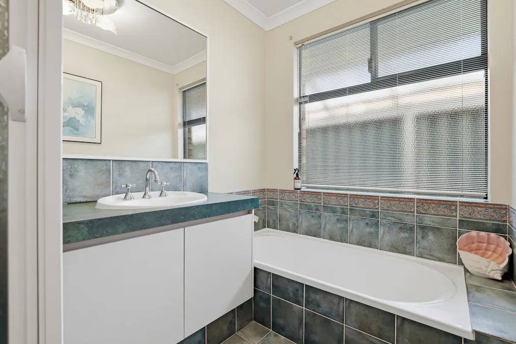 23 St Raphael Crescent, Port Kennedy, WA, 6172 - Image 18