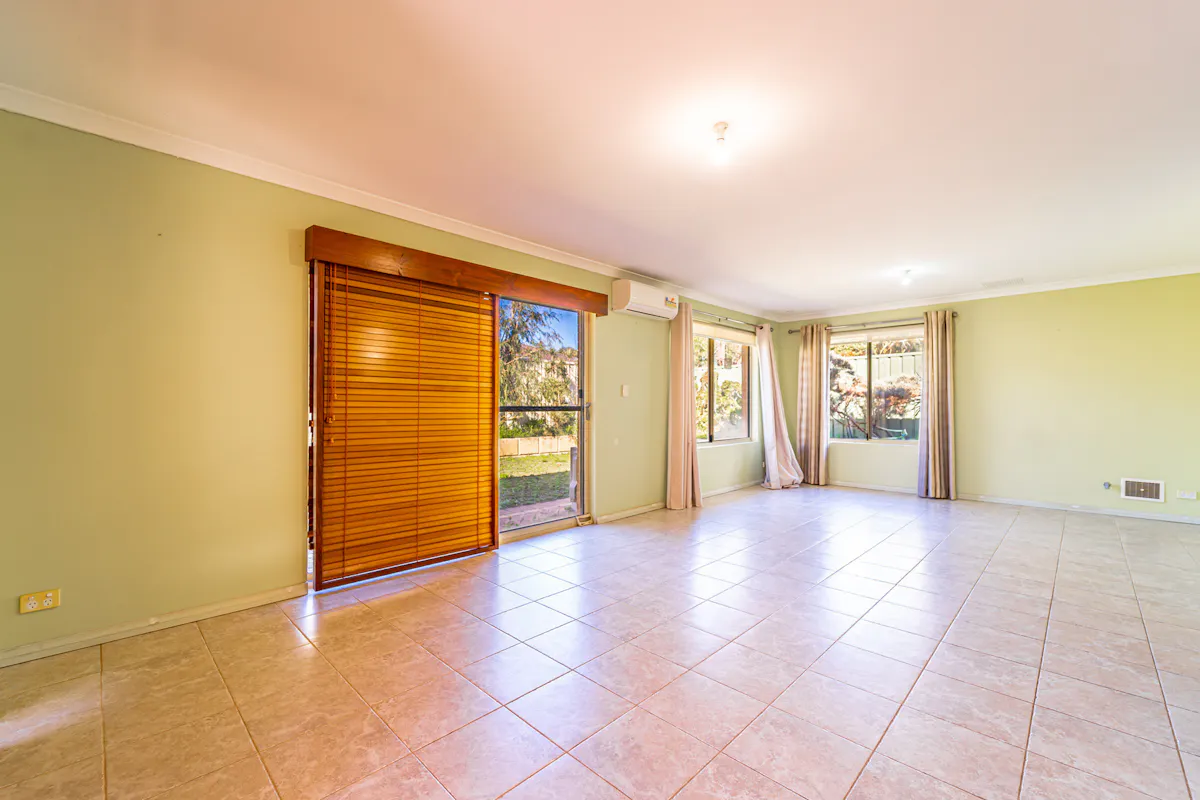 27 Mulloway Place — photo 17 of 23