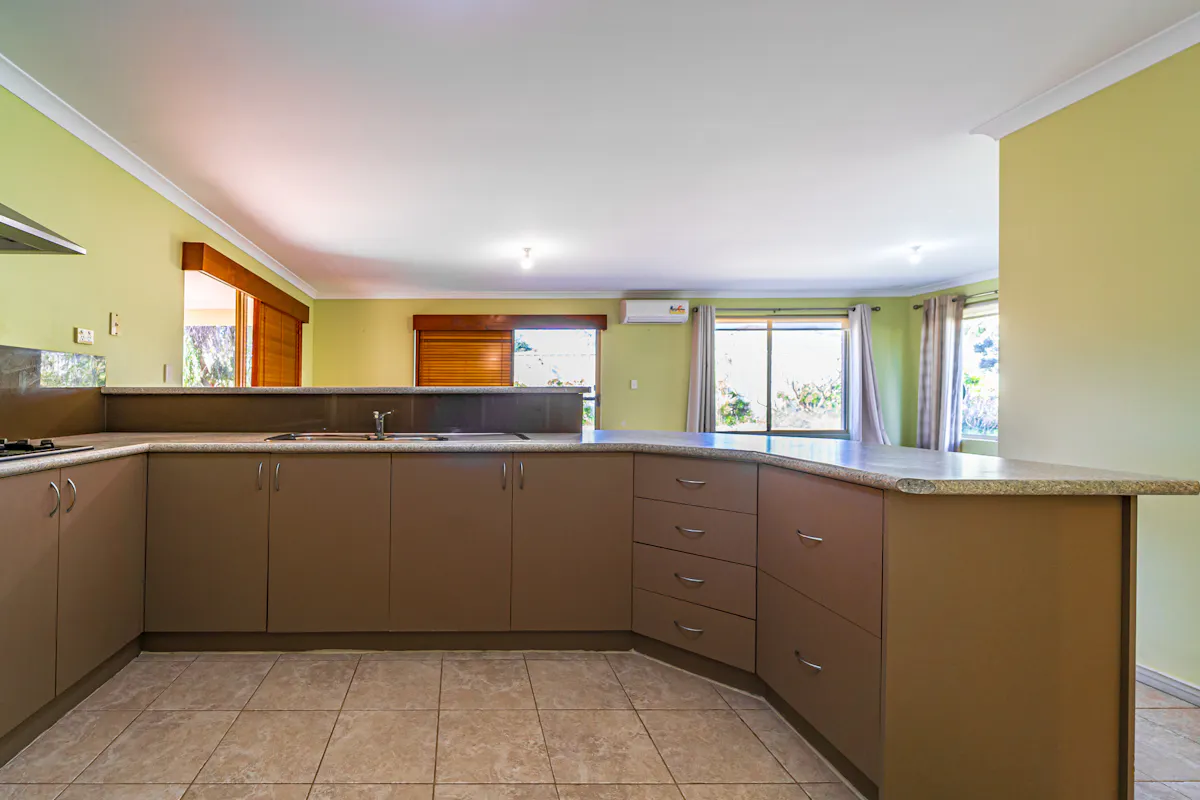 27 Mulloway Place — photo 16 of 23