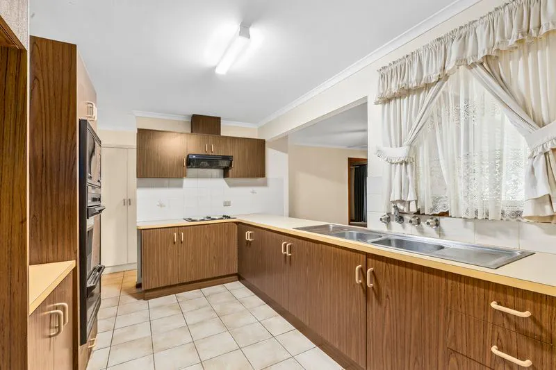 12 Dickerson Street, Barmera, SA, 5345 - Image 5