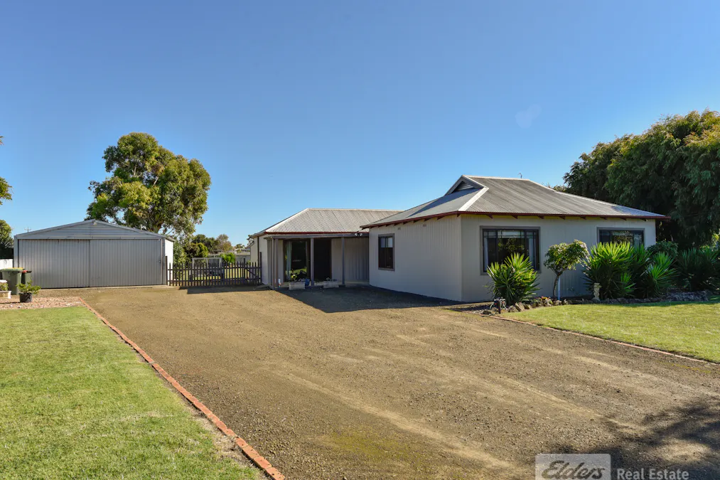 8 Battye Street, Millicent, SA, 5280 - Image 5