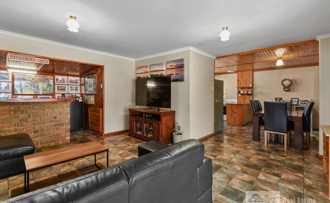 8 Battye Street, Millicent, SA, 5280 - Image 9