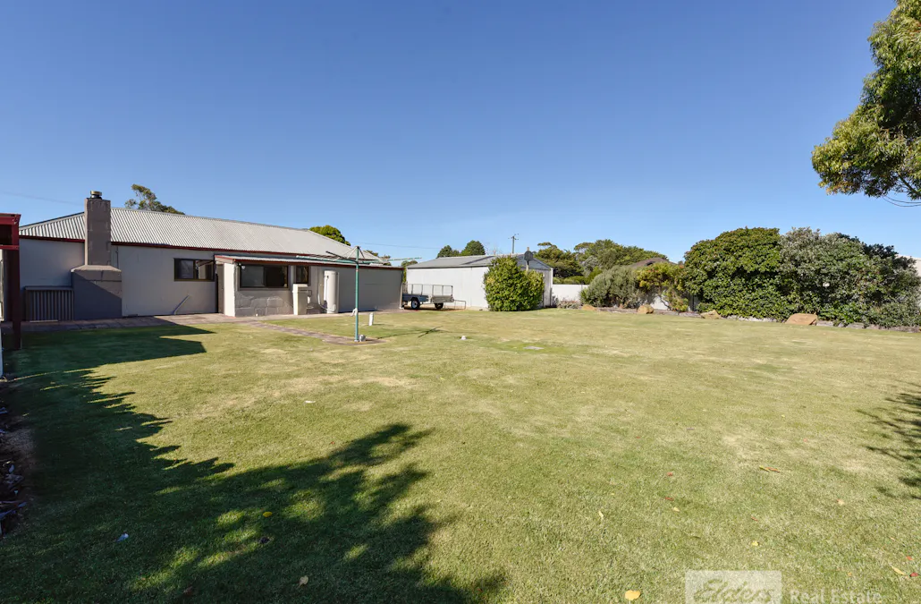 8 Battye Street, Millicent, SA, 5280 - Image 17