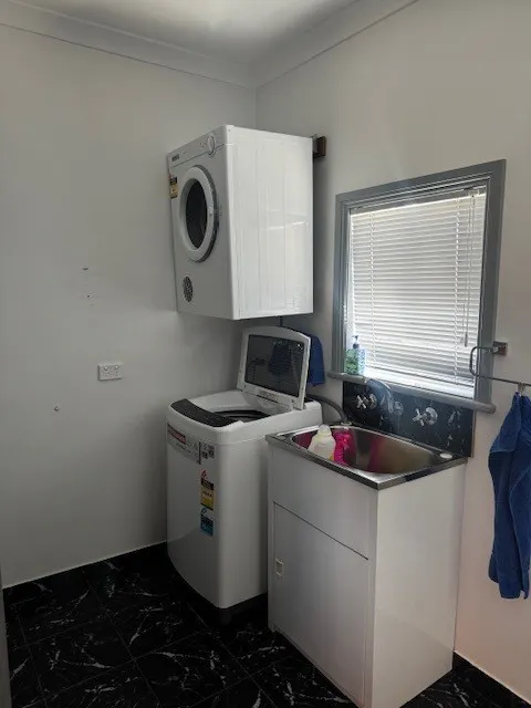 35 Clarke Street, Hamilton, VIC, 3300 - Image 11