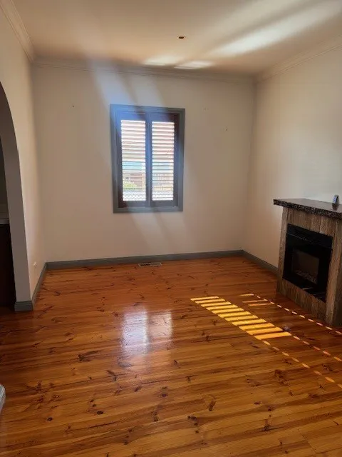 35 Clarke Street, Hamilton, VIC, 3300 - Image 4