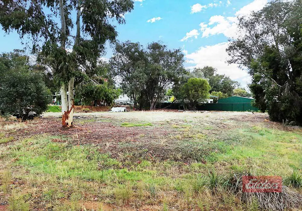 12 Cheetaning Street, Wandering, WA, 6308 - Image 3