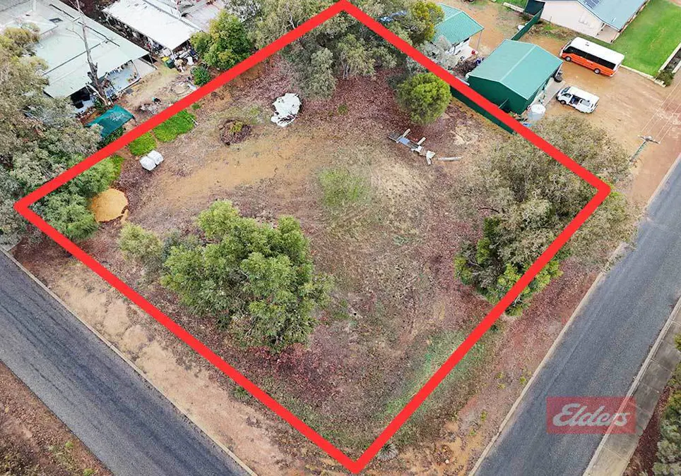 12 Cheetaning Street, Wandering, WA, 6308 - Image 4