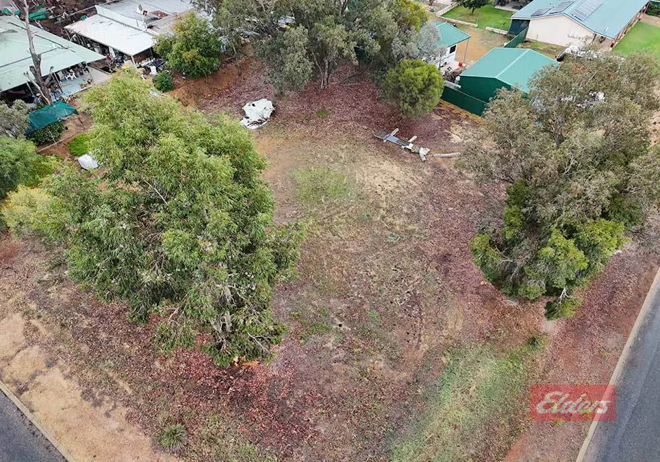12 Cheetaning Street, Wandering, WA, 6308 - Image 6
