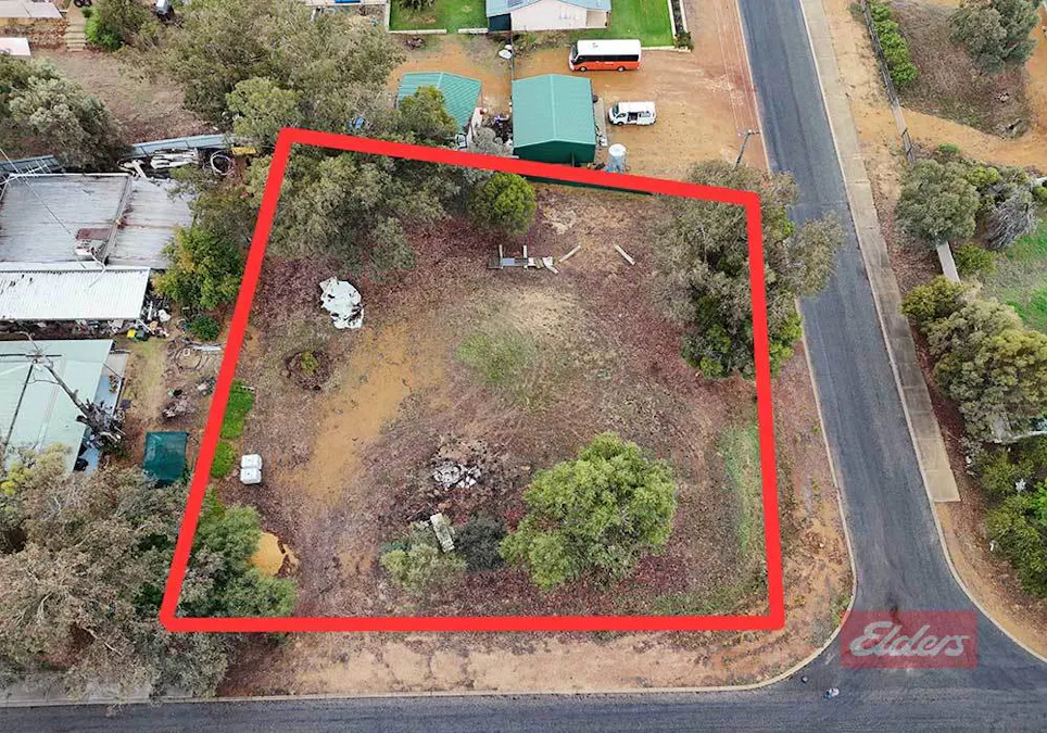 12 Cheetaning Street, Wandering, WA, 6308 - Image 16
