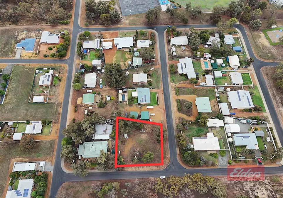12 Cheetaning Street, Wandering, WA, 6308 - Image 21