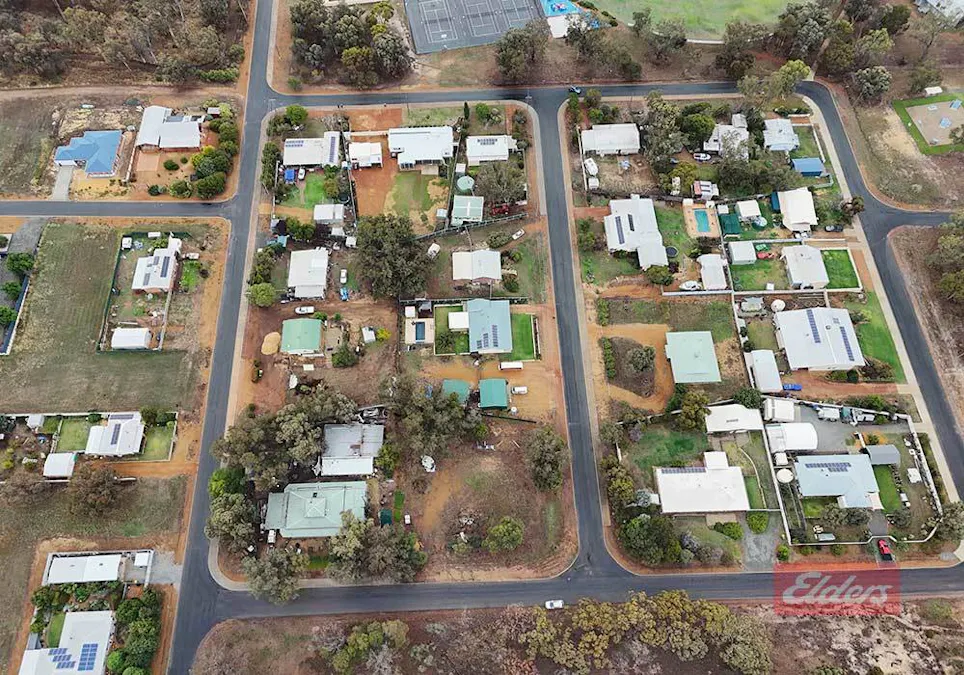 12 Cheetaning Street, Wandering, WA, 6308 - Image 22