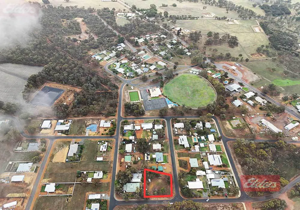 12 Cheetaning Street, Wandering, WA, 6308 - Image 28