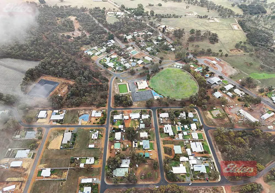 12 Cheetaning Street, Wandering, WA, 6308 - Image 29