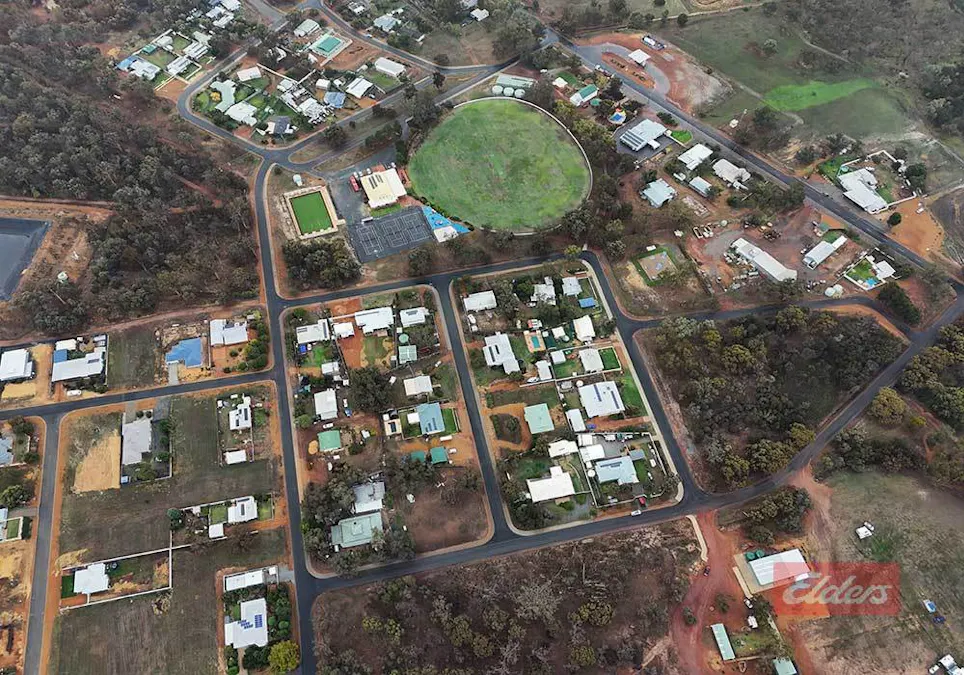 12 Cheetaning Street, Wandering, WA, 6308 - Image 33