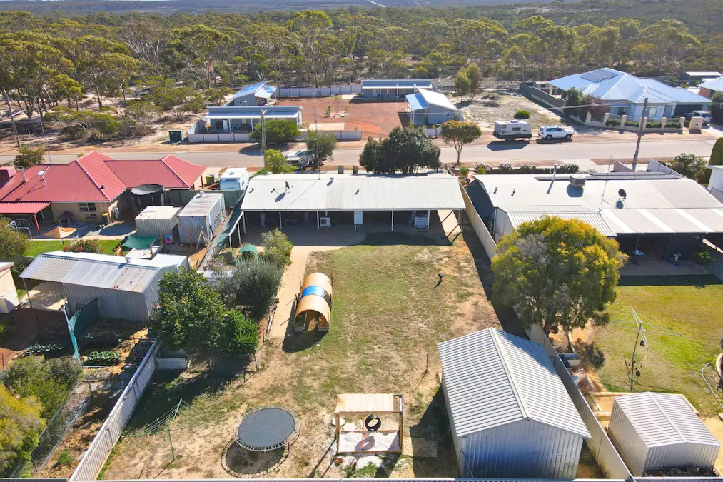 15 Shields Crescent, Wongan Hills, WA, 6603 - Image 19