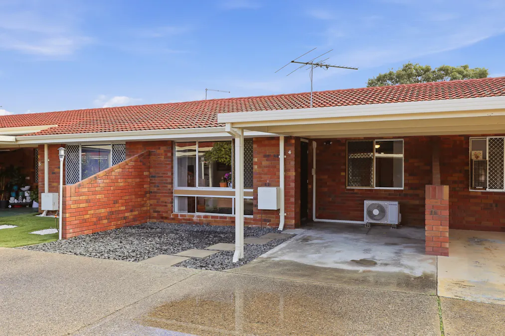 4/10 Hefron Street, Rockingham, WA, 6168 - Image 1