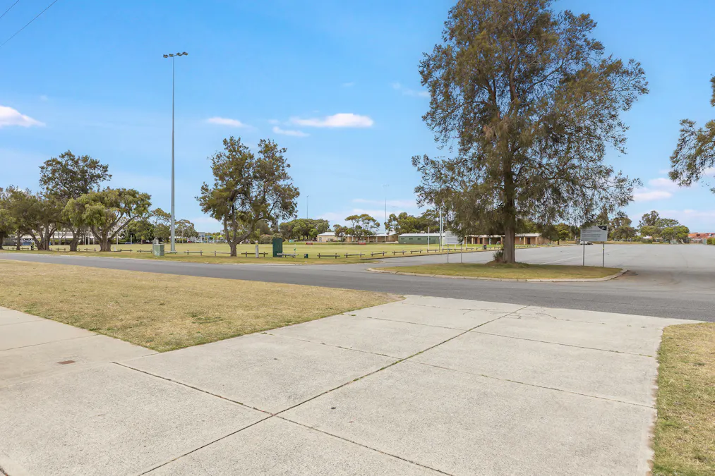 4/10 Hefron Street, Rockingham, WA, 6168 - Image 15