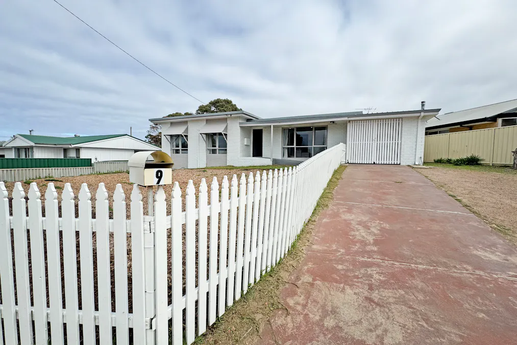 9 Magnolia Crescent, Castletown, WA, 6450 - Image 14