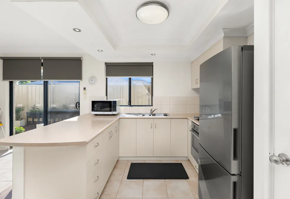 2/27 Wisbey Street, Carey Park, WA, 6230 - Image 2