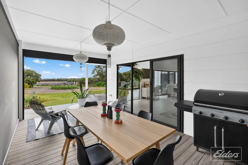 24 Mentone Road East, Chiton, SA, 5211 - Image 13